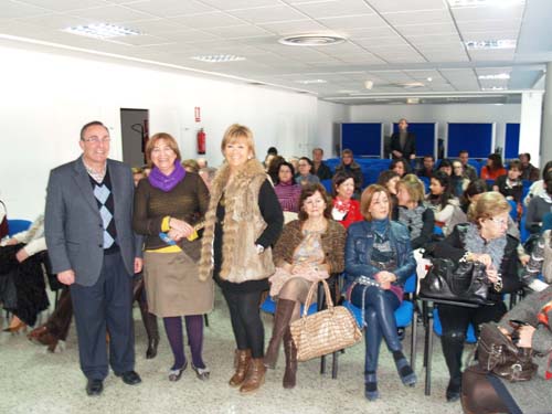 UNA CONFERENCIA ABORDA LA SALUD Y SU RELACIÓN CON EL PENSAMIENTO POSITIVO 1