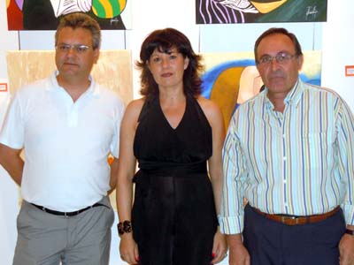 EL ALCALDE INAUGURA LA EXPOSICIÓN DE PINTURA DE MARILY ZURERA 1