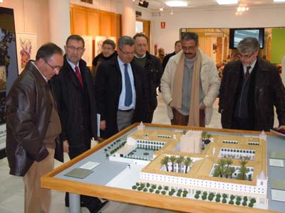 INAUGURADA UNA EXPOSICIÓN QUE RESUME EL TRABAJO DEL PARLAMENTO POR EL PROGRESO DE ANDALUCÍA 1