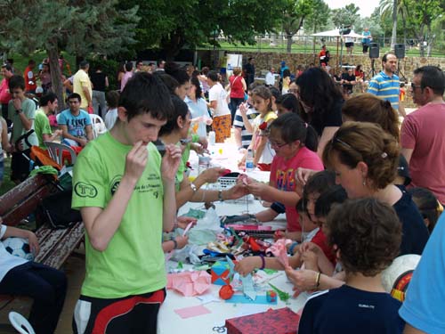 LA FIESTA DE LA PRIMAVERA CONGREGÓ A UNAS 2.000 PERSONAS 1