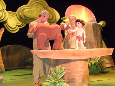 LA OBRA INFANTIL “MOWGLI: EL LIBRO DE LA SELVA”, EN “LA ESCUELA VA AL TEATRO” 1