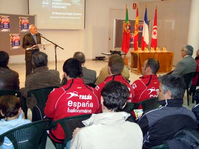 RECEPCIÓN A LOS EQUIPOS PARTICIPANTES EN EL TORNEO INTERNACIONAL CUATRO NACIONES DE BALONMANO. IX MEMORIAL ANGEL XIMÉNEZ 1