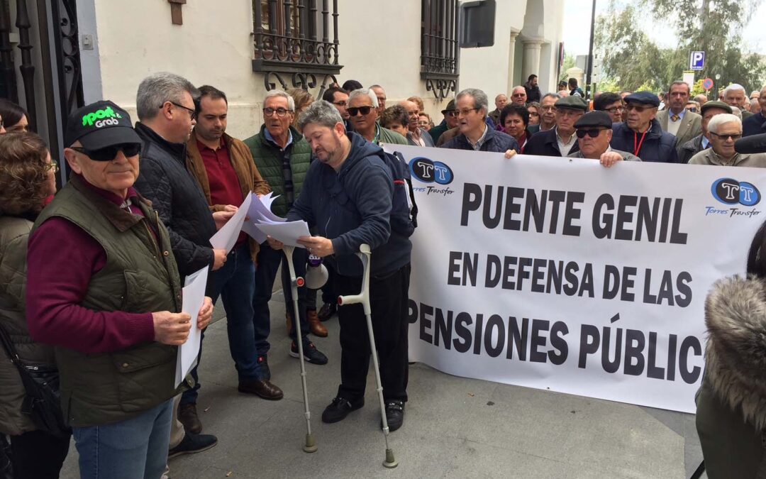 Concentración a las puertas del Ayuntamiento