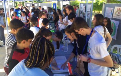 Un centenar de estudiantes de Secundaria participan en la V Feria de la Ciencia Callejera