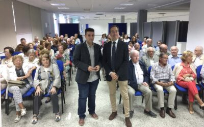 Un centenar de personas se matriculan en la Cátedra Intergeneracional