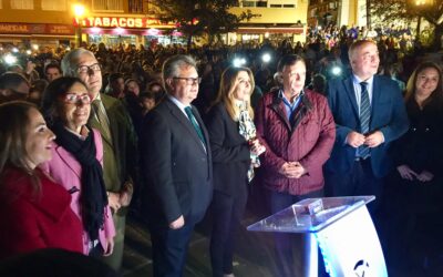 Susana Díaz asiste al encendido del alumbrado navideño de Puente Genil