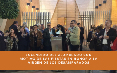 Encendido del alumbrado con motivo de las fiestas en honor a la Virgen de los Desamparados