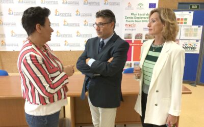El director de Servicios Sociales se reúne con el personal técnico del centro