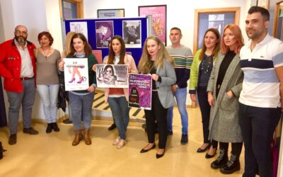Un cartel de Carolina Rivas, imagen de la campaña contra la violencia de género