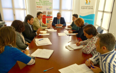 La Delegación de Servicios Sociales se reúne con la Agencia de Vivienda y Rehabilitación de Andalucía