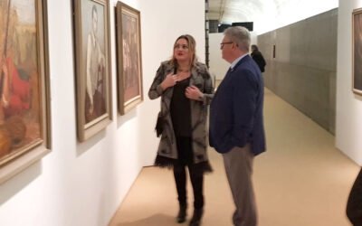 El alcalde visita la exposición “El exilio republicano de 1939”
