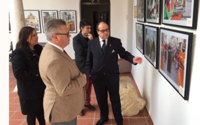 Una exposición descubre las similitudes de la Semana Santa de Andalucía y Sicilia