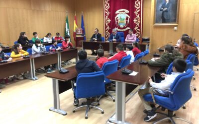 El alumnado de Ágora Infantil expone sus propuestas en un pleno