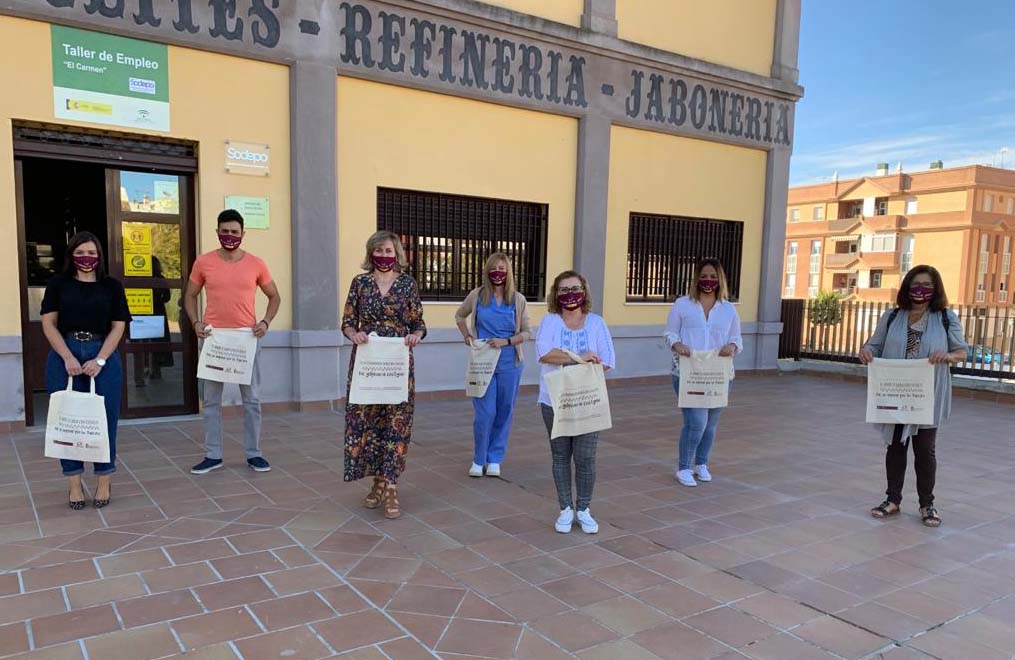 Entrega de mascarillas y bolsas en Sodepo