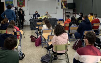 El alcalde inaugura unas jornadas sobre emprendimiento en el IES Juan de la Cierva