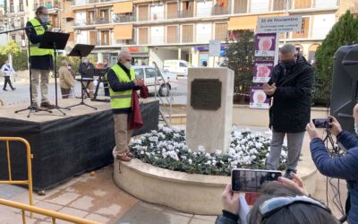 Un monolito en el Tropezón recuerda a las personas fallecidas en Puente Genil a causa de la pandemia