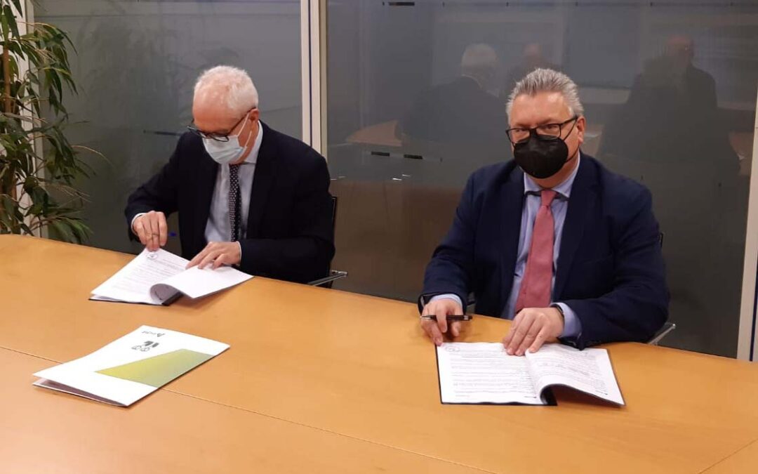 Firma convenio con ADIF