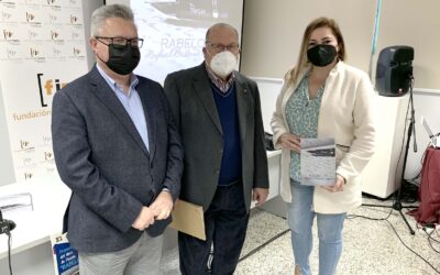 Rafael Bedmar presenta en la Biblioteca «Ricado Molina» su libro de poesía “Rabelo”