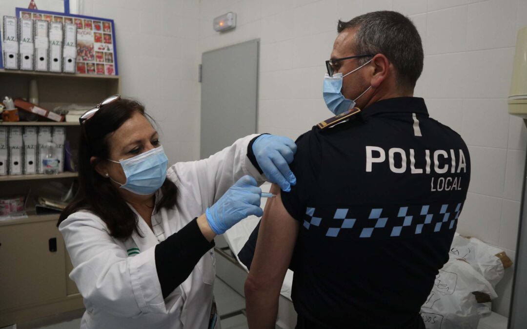 Vacunación a los agentes