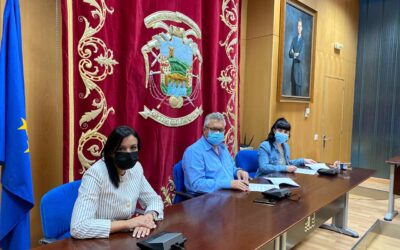 El Ayuntamiento de Puente Genil seguirá colaborando con la asociación Gatitud para regular las colonias de gatos en la localidad