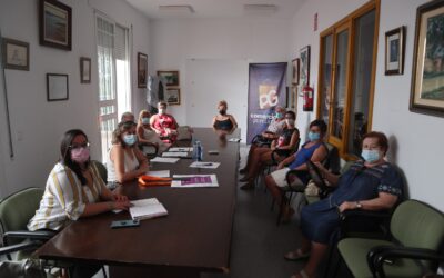 La delegación de Igualdad mantiene una reunión de coordinación con las asociaciones de mujeres de Puente Genil y aldeas