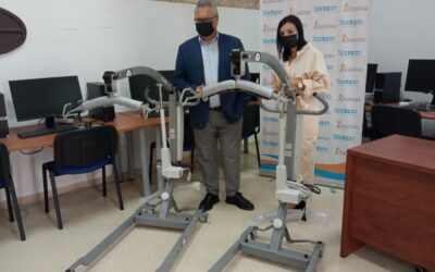 El Ayuntamiento de Puente Genil adquiere ocho grúas elevadoras para mejorar el servicio de ayuda a domicilio