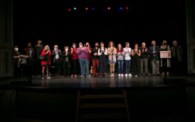 Andrea López Kosak recibe el III Premio Internacional de Poesía Juan Rejano en el acto de clausura del VIII Encuentro de Poesía, Música y Plástica de Puente Genil