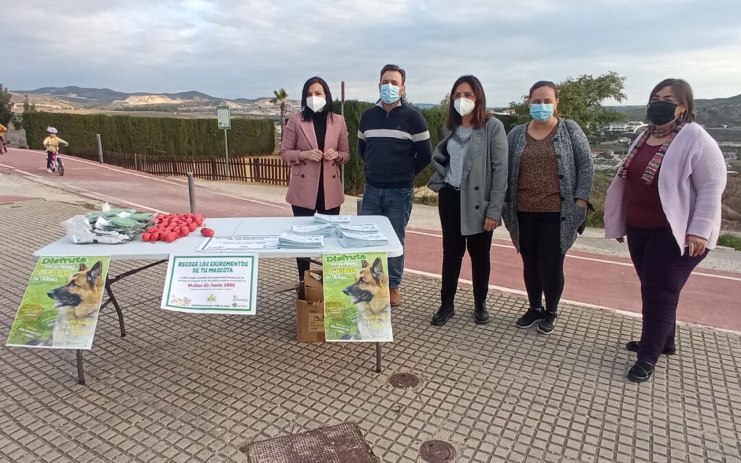 El Ayuntamiento presenta una campaña de concienciación para la recogida de los residuos de las mascotas 1
