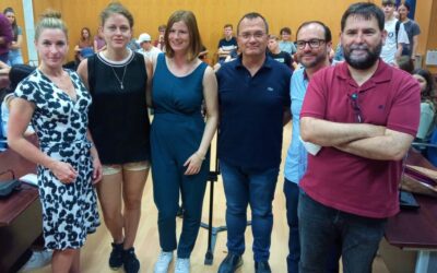 Alumnos y profesores de Compañía de María y del instituto Willem Blaeu de Alkmaar realizan una visita institucional al Ayuntamiento