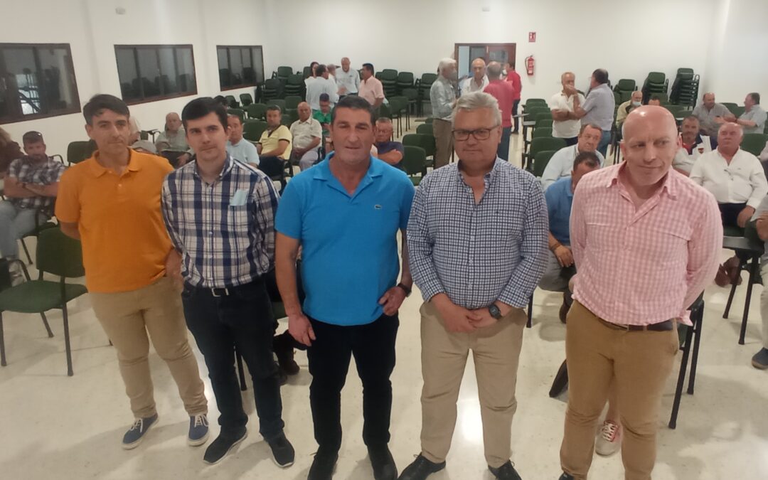 El alcalde asiste a una jornada técnica sobre la ordenanza municipal de caminos rurales organizada por el Ayuntamiento de Puente Genil 1