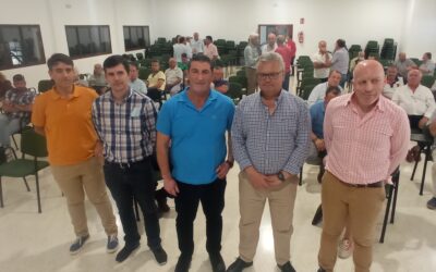 El alcalde asiste a una jornada técnica sobre la ordenanza municipal de caminos rurales organizada por el Ayuntamiento de Puente Genil