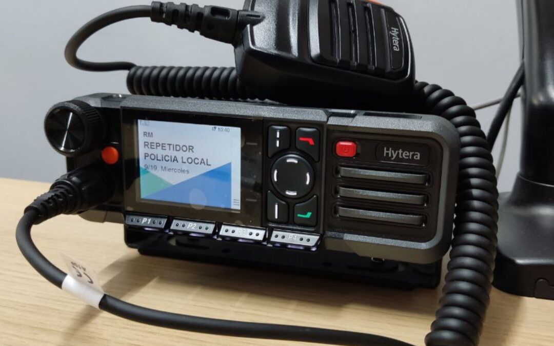 El Ayuntamiento invierte 20.000 euros en la renovación del sistema de comunicación de la Policía Local 1
