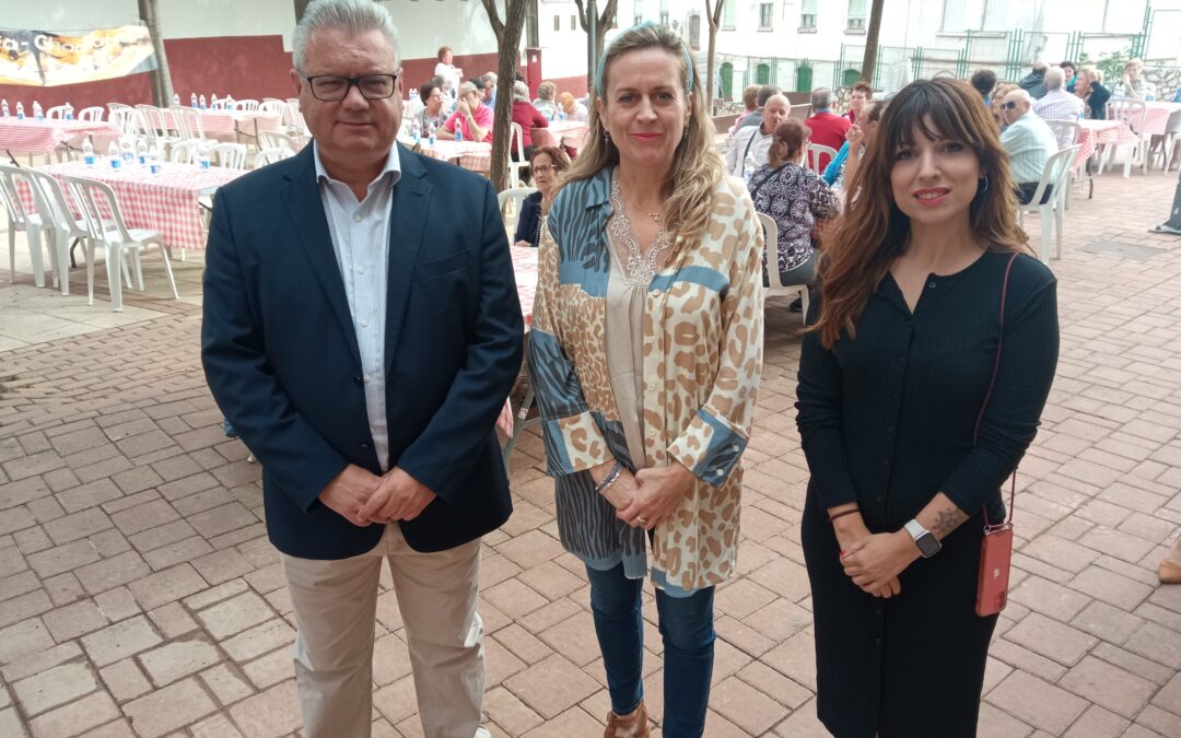 La Semana de los Mayores comienza con éxito de participación en la conferencia “La sexualidad a partir de los 60 años” 1