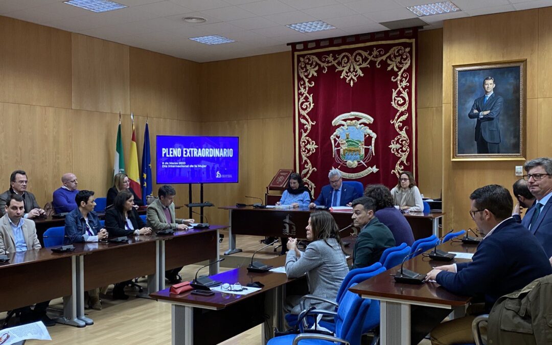 El Ayuntamiento aprueba una declaración institucional con motivo del 8-M y acuerda dedicar un espacio público de la localidad a Conchi García. 1