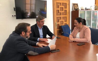 Velasco traslada a Fomento varias propuestas para mejorar la seguridad de la carretera A-318